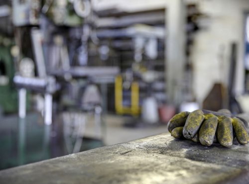 manufatti in acciaio per aziende